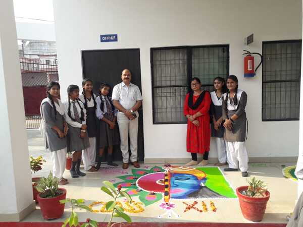 Nurturing Brilliance: Unleashing the Power of Creativity at Abhinav Girls Inter College